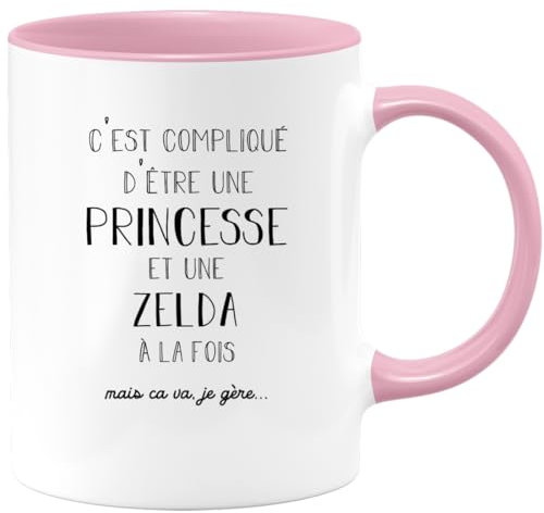 quotedazur - Mug Prénom Zelda Compliqué D'Être Une Princesse Et Une Zelda Mais Ca Va Je Gère - Cadeau Humour Prénom - Idée Cadeau Saint Valentin - Tasse Prénom Zelda - Idéal Pour Noël