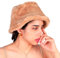 MILAKOO Winter Fuzzy Bucket Hat Cute Lovely Plüsch Pelz Fischer Cap Solid Farbe Dicke Warme Mütze für Frauen Khaki