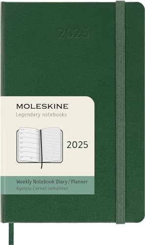 Moleskine Weekly Planner, WochenPlaner mit Platz für Notizen für 12 Monate 2025, Fester Einband und Elastischer Verschluss, Farbe MyrtenGrün, TaschenFormat 9x14 cm