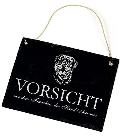 Rottweiler Schild Spruch graviert - Vorsicht vor dem Frauchen der Hund ist harmlos - Schiefertafel Türschild 22x16cm | Dekolando