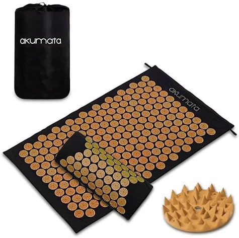 Akumata Akupressurmatte mit Kissen | Regulär Größe Akupressur Matte für unteren Rücken und Nackenschmerzen | Tiefenentspannung Massage Matte - Schwarz & Gold