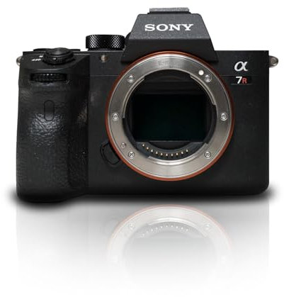 Sony Alpha 7R III Mirrorless Camera con 42.4MP Full-Frame Sensore ad alta risoluzione, fotocamera con Front End LSI Image Processor, 4K HDR Video e 3 schermo LCD