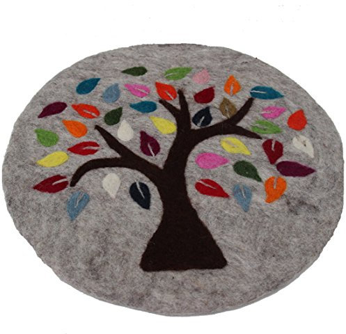 Maharanis Lebensbaum FAIRTRADE Tree of life Handgefilzter Untersetzer Unterlage Stuhlkissen Sitzkissen graumeliert, 35 cm, Grau Meliert