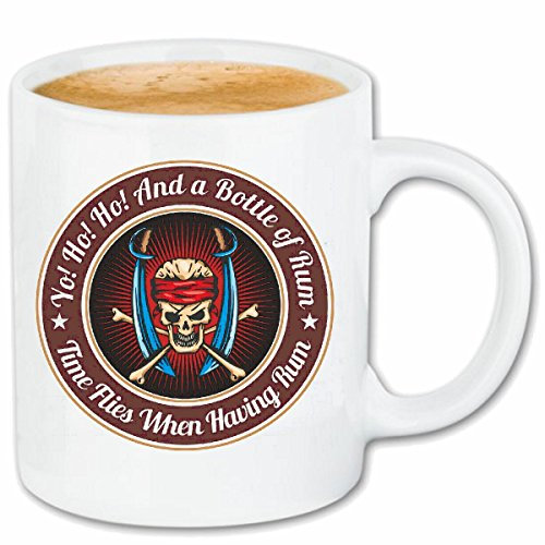 Reifen-Markt Kaffeetasse A BOTTLE OF RUM SKULL PIRAT SEERÄUBER PIRAT PIRATEN SEERÄUBER SKULL TOTENKOPF SCHÄDEL SKELETT Keramik 330 ml in Weiß