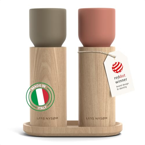 LARS NYSØM Wooden Salt and Pepper Grinder Set Manual with Tray - Salt and Pepper Mills with Adjustable Ceramic Grinder - Elegant Beechwood Pepper and Salt Mill Set for Dining Table (Red/Brown)