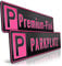 schildEVO 1 Premium Parkplatzschild | PINK auf Schwarz | 520 x 110 mm | Wunschtext bis zu 14 Zeichen | Parkplatz-Kennzeichen | Privatparkplatz | DHL-Versand