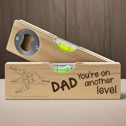 Drawelry Personalisiert Holz Wasserwaage Flaschenöffner mit Namen Faustgruß Fußabdruck Gravur Spirit Level 2 in 1 Multifunktion Messen Reparier Werkzeug Vatertag Geburtstag Geschenk für Papa, Opa (A1)