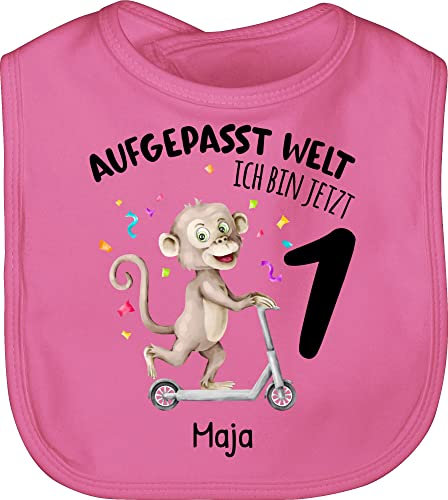 Baby Lätzchen - 1. Geburtstag - Aufgepasst Welt - Ich bin jetzt 1 - Affe mit Name zum Ersten - Unisize - Pink - 1.geburtstag junge latz 1st birthday sabberlatz eins lätze erster kinder one
