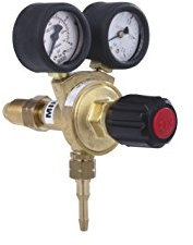 Générique - Detendeur pour poste oxyflam et rollerflam - Modèle.Oxygène - Pression maxi bars.300/6 - Débit m³/h.43,3 -