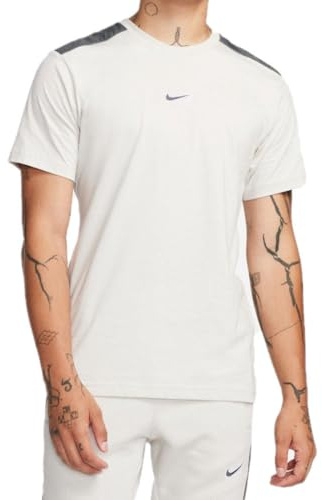 NIKE Men's Graphic T-Shirt