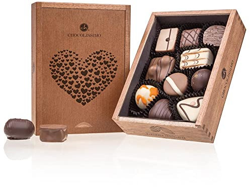 Elegance - Liebe - 10 Edle Pralinen | Premium Qualität in edler Holz-Box | Holzkästchen | Ich liebe dich Schokolade | Valentinstag | Geschenkidee | Männer | Frauen | Geburtstag