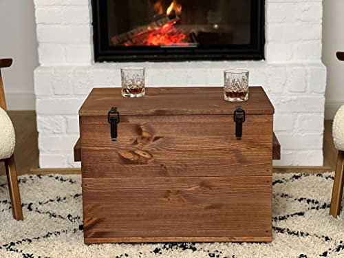 Uncle Joe´s Truhe Couchtisch Truhentisch im Vintage Shabby chic Style aus Massiv-Holz in braun mit Stauraum und Deckel Holzkiste Beistelltisch Landhaus Wohnzimmertisch Holztisch nussbaum