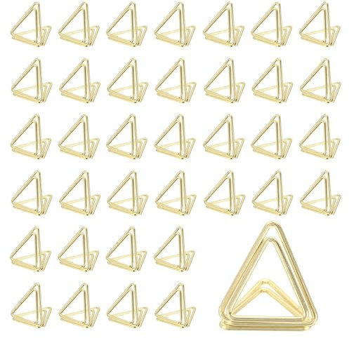 PATIKIL Porte-Cartes de Place, 100 Paquets Porte-Mémos en Forme de Triangle en Métal Support de Clip de Mémo pour Tenir les Numéros de Table pour Photos, Cartes de Notes, Ton Or