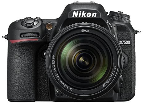 Nikon D7500 Fotocamera Reflex Digitale con Obiettivo AF-S DX NIKKOR 18–140mm f/3.5-5.6G ED VR, 20.9 Megapixel, Nero