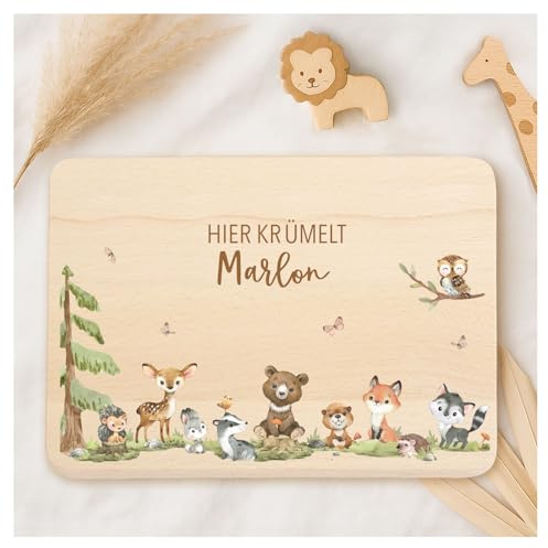 Little-Deco Bedrucktes Frühstücksbrettchen aus Holz für Kinder, Hier Krümelt Brettchen mit Wunschnamen, Individuelles Holzbrett mit Tieren, Taufgeschenk & Babygeschenk XFL1046