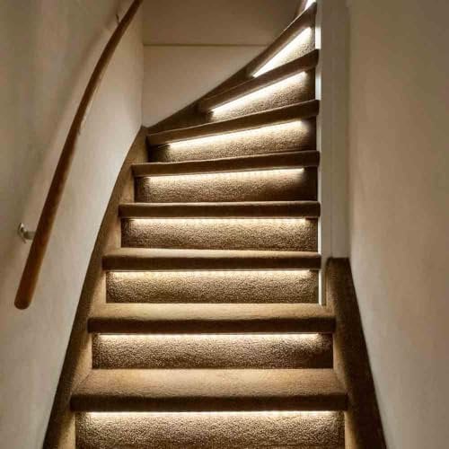Proventa LED-Treppenstufenbeleuchtung für 15 Stufen dimmbar 22W neutralweiß