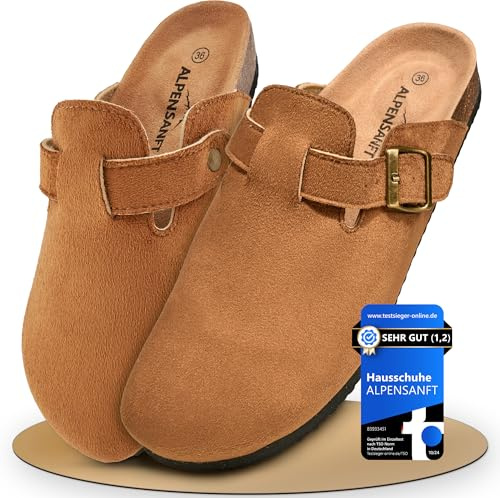 Alpensanft Damen Herren Clogs Hausschuhe mit Riemen Wildleder Braun Korksohle Unisex (36-45) Gepolsterte Echtledersohle (Braunes Wildleder, EU Schuhgrößensystem, Erwachsene, Numerisch, M, 42)