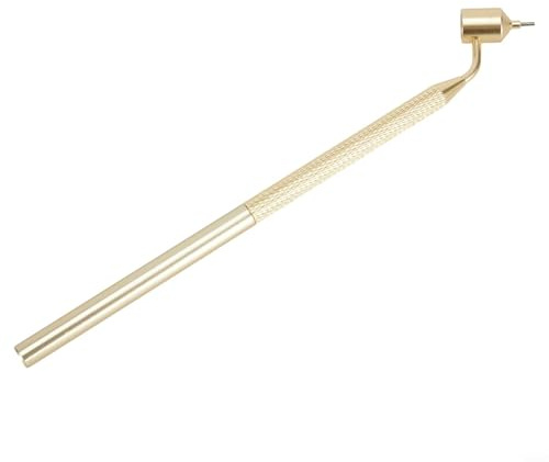 Stylo de retouche de peinture pour voiture avec pointe fine pour une application détaillée et une restauration fluide sur les zones rayées