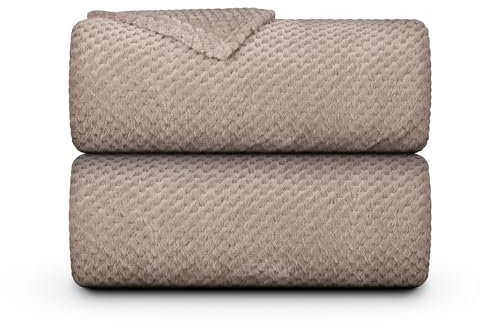 Bestlivings Kuscheldecke Flanell Decke 150x200cm (Sandgrau) Flauschige Struktur Wohndecke für Sofa, Couch und Bett, Tagesdecke Oeko-TEX - Sofaüberwurf