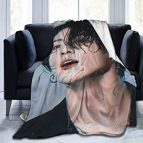 Suehome Jungkook Jeon Jung Kook Weiche und bequeme warme Überwurfdecke, Stranddecke, Picknickdecke, Fleece-Decken für Sofa, Büro, Bett, Auto, Camping, Couch (203,2 x 152,4 cm)