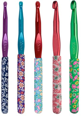The Quilted Bear Floral Crochet Hooks Chunky Set - Premium Soft Grip Floral Crochet Hook with Ergonomic Polymer Clay Handle (6.5mm, 7mm, 8mm, 9mm, 10mm)