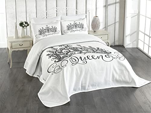 ABAKUHAUS Königin Tagesdecke Set, Crown Beschriftung Barock, Set mit Kissenbezügen Waschbar, für Doppelbetten 220 x 220 cm, Schwarz Weiß