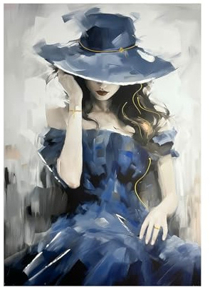 STYLER Leinwandbild Emma 70 x 100 cm – Canvas-Handpainting mit Frau in Blau – Sinnliche Wandkunst mit Hut – Sensual Serenity Kollektion – Elegante Frau mit blauem Hut auf Leinwand