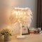 iDEGU Moderne Tischleuchte aus Federn, weiß, E27, 40 W, Nachttischlampe, Wohnzimmer, 20 cm (ohne Leuchtmittel)