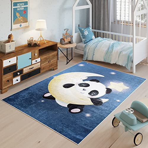 TAPISO Emma Teppich Waschbar bei 30 Grad Dunkelblau Panda Stern Mond Himmel bedruckter Kinderteppich Antirutsch Kinderzimmer Jugendzimmer Modern ÖKO-TEX 140 x 200 cm