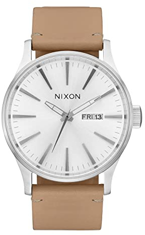 Nixon Damen Armbanduhr Sentry Leather in der Farbe Tan mit Lederarmband, Gehäusedurchmesser: 42 mm, A105-5095-00