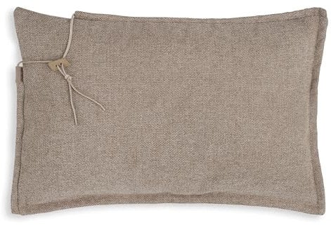 KNIT FACTORY - Imre Kissen - Modernes Dekokissen mit feinmaschigen Strickmotiv - Kissenhülle mit Kissenfüllung - Rechteckige Sofakissen - 60x40 - Beige
