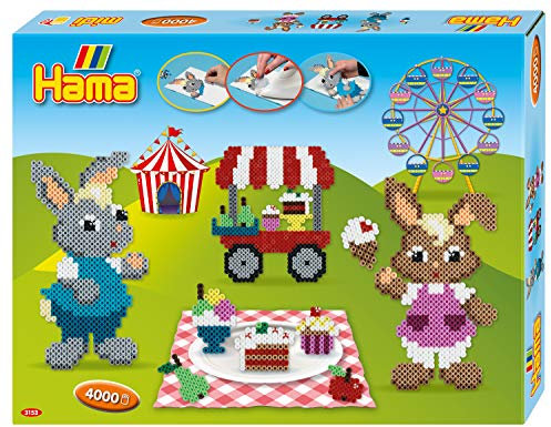 Hama Perlen 3153 Geschenk-Set Jahrmarkt mit ca. 4.000 bunten Midi Bügelperlen mit Durchmesser 5 mm, Motivvorlage und 2 Stiftplatten, inkl. Bügelpapier, kreativer Bastelspaß für Groß und Klein
