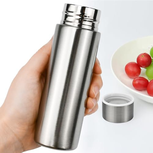 HWSWSH 150ML Mini Isolation Cup en Acier Inoxydable, Mug Isotherme Miniature avec Couvercle, Mug de Voyage Portable, Tasse Café Isotherme Femme et Homme pour Travail, Sport, Voyage(Argent)