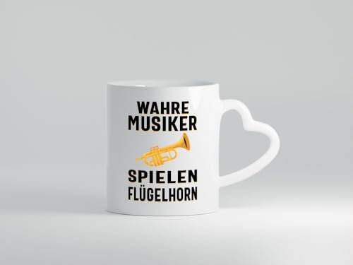 Wahre Musiker spielen Flügelhorn | Trompete - Herzhenkel Tasse - Kaffeetasse/Geschenk/Familie