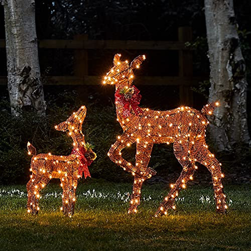 Lights4fun 300er LED Harewood Braune Rentiere Rentier Figuren Mutter und Kind mit Timer warmweiß innen und außen Weihnachtsfigur