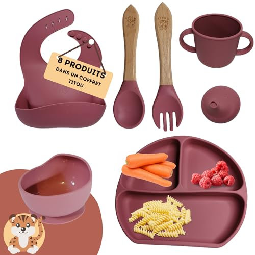 Coffret Repas Bébé Complet 8 Produits - Marque Française, Haute Qualité Silicone Sans BPA - Assiette Ventouse pour Bébé, Fourchette + Cuillère, Bavoir, Bol, Tasse D'Apprentissage (Rouge)