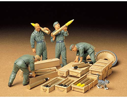 Set of 4 German Tank Ammo Loading Crew Figures 1:35 Plastic Model Assembly Kit