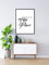 M&M Smartek Poster mit dem Spruch - This is my Happy Place - lustige Geschenk Zeichen Wand Kunstdruck - Mit oder ohne Rahmen (Rahmen in schwarz)