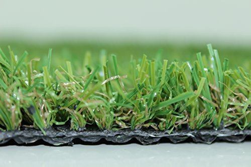 Rollo de Césped Artificial SIMPATY Altura 20mm x Ancho 2 x Largo 5 metros. También Disponible en Anchos de 1, 2, 3 y 4 metros por Largos de 3, 5, 7, 10,15metros. Precio €/Rollo. Polivalente