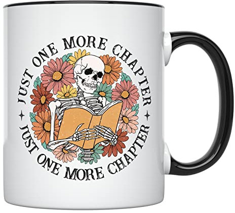 YouNique Designs Just One More Chapter Tasse, 325 ml, buchische Geschenke, Buchliebhaber-Geschenke, Bibliothekarische Geschenke für Leser, Buchbecher, Bücherwurm-Geschenke (schwarzer Griff)