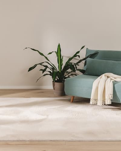 benuta Basic Kunstfaser Fellteppich Furry - Beige 160x230 cm - Weicher Wohnzimmerteppich - Anti-Rutsch-Rückseite - Waschbar - Für Fußbodenheizung geeignet