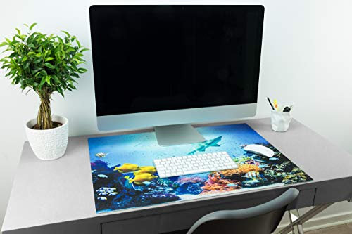 Schreibtischunterlage für Kinder Unterwasserwelt mit Fischen | Haie | Korallen | Größe: 70x50cm | XXL-Schreibtischunterlage | abwischbar | Made in Germany