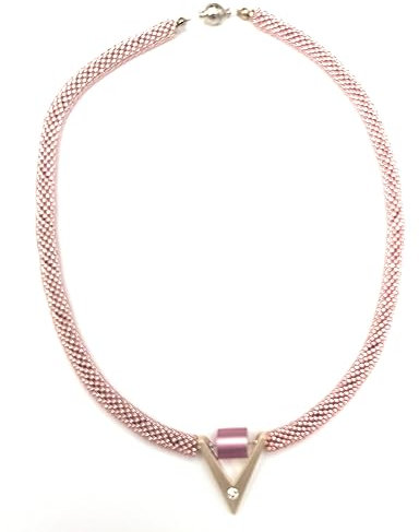 Häkelkette mit V-Anhänger