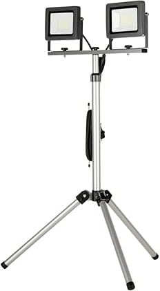 REV Baustrahler LED mit Stativ - 2x30W, 2x2550lm, 6500K, robuste Arbeitsleuchte für Baustelle, Werkstatt & Keller, Baulampe IP65 innen & außen, silber