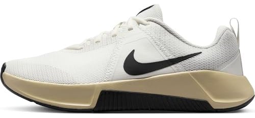 Nike MC Trainer 3 Herren Workout-Schuh, Sail/Black-Team Gold-White, 43 EU