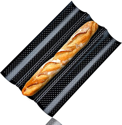 Krollmann Baguette Backblech mit Antihaftbeschichtung – Perforierte Baguette-Backform mit 3 Mulden – 38×24×2,5 cm Schwarz – Knuspriges Brot & Brötchen Backformen für Zuhause
