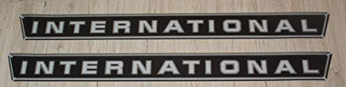 IHC/MC Cormick Aufkleber Silber 2x International Logo Emblem Sticker 74x7,5cm Traktor