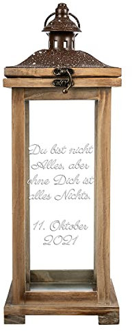 Personalisierte Landhaus Laterne | XL Holzlaterne 42 cm groß | Wunschtext auf Allen 4 Seiten möglich | Geschenkidee für Männer Frauen und Paare zum Geburtstag | Gartendeko Gartenlaterne