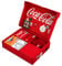 Coca-Cola Xmas Box: 24 Lattine da 150ml e 10 Gadgets Natalizi, in Collaborazione con Banco Alimentare