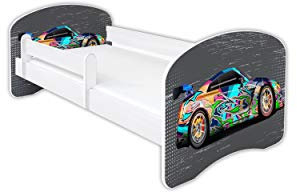 Clamaro 'Schlummerland' Kinderbett 80x160 (bis 150kg belastbar) mit Motiv, Rausfallschutz, Kantenschutz, Matratze und Lattenrost | Jugendbett Weiß | Motiv: 47 Rennwagen